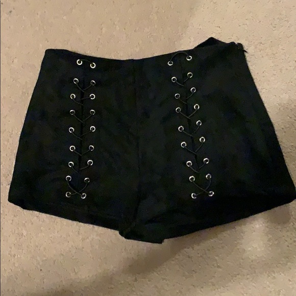Forever 21 high waisted shorts - Picture 1 of 3